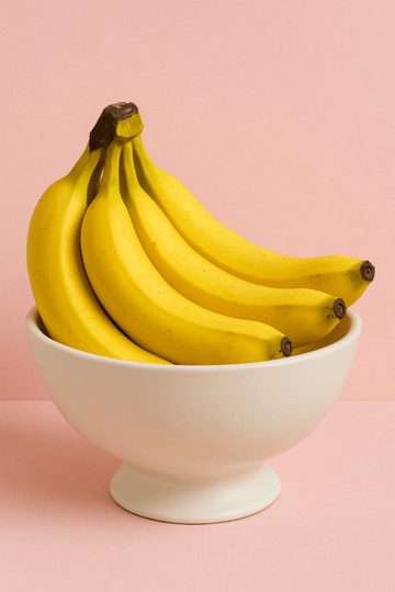 Dojrzałe Banany W Białej Misce - CasaNookDecor – plakat do druku