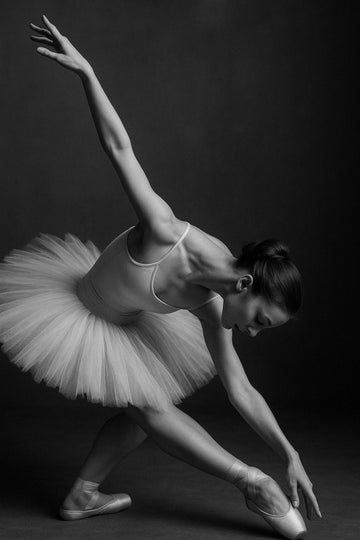 Elegancka Poza Baletnicy - CasaNookDecor – plakat do druku